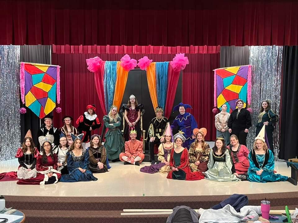 _CaitlynGarber_'s tweet photo. Come one, come all! FJSHS Drama Club is ready for you!  Come see us Friday or Saturday evening in the Frankton Elementary cafeteria!  7:00pm. $7 adults, $5 students, $20 immediate family.  All tickets are available at the door! https://t.co/EgHRgWurnF