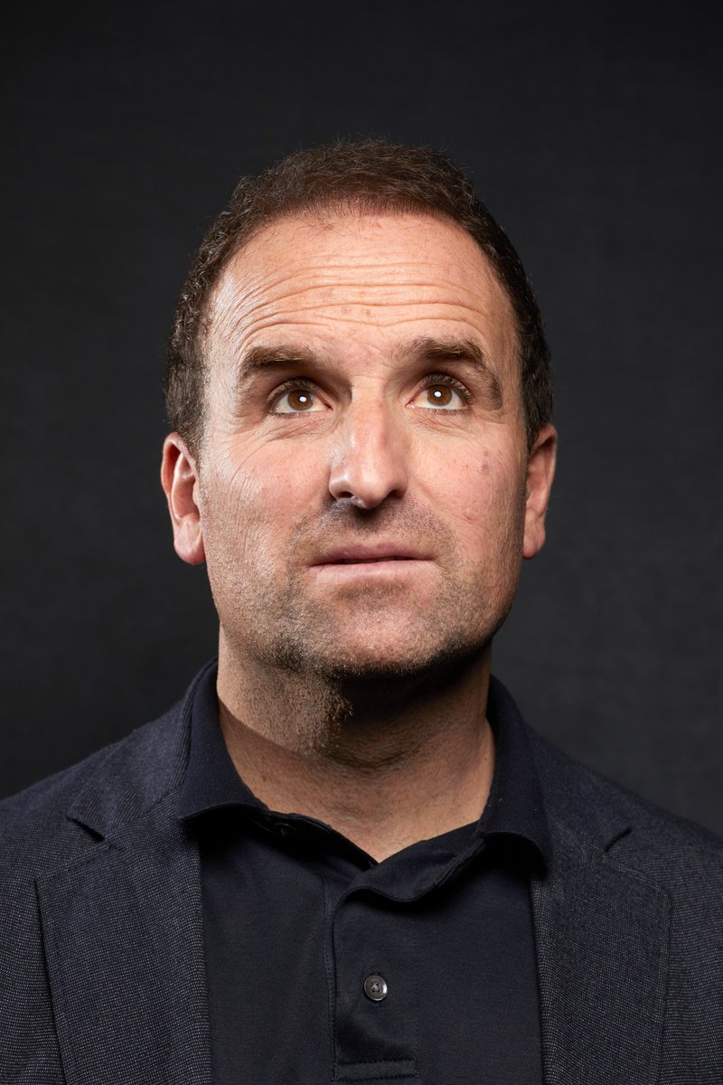 RevistaPanenka's tweet photo. 🗣️ Jagoba Arrasate: "En la playa jugábamos con frío, lluvia y un Mikasa".

En el #Panenka136 hemos charlado con el entrenador de @Osasuna y seleccionador de la @EFF_FVF. 

👇 🧵 Dentro hilo https://t.co/yy6aB8NVnG