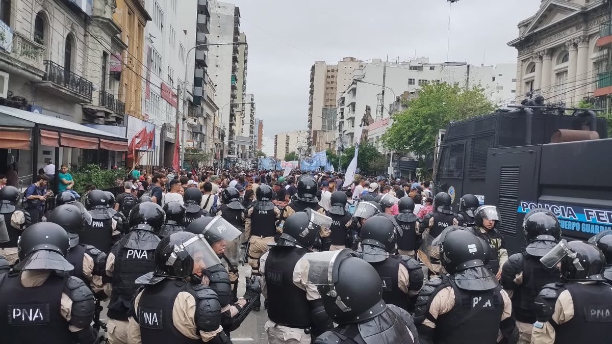 PatoBullrich's tweet photo. 500 piquetes y las calles liberadas para el trabajador. Un país en orden tiene futuro. Gracias. https://t.co/HFjUItMeEg
