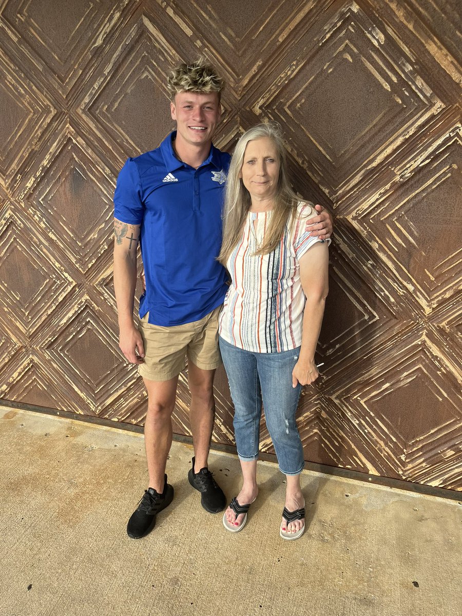 Screaming Happy Birthday to my son <a href="/austinkemp11/">Austin Kemp</a> this morning. I hope you have a wonderful day. I love you❤️