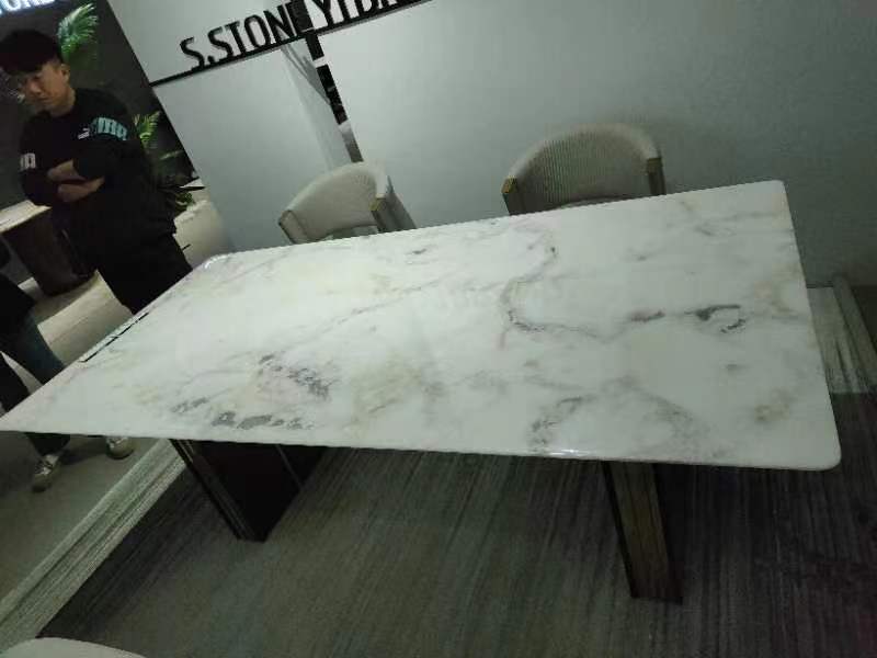 Rectangular Dover White Quartzite Dining Tables | FOR U STONE 

wa. me/8613655955495， E-mail: Foru@forustone.com
#tables #coffeetables #sidetables #endtables #luxurytables #quartzitetables #diningtables #forustone
forustone.com/products/luxur…