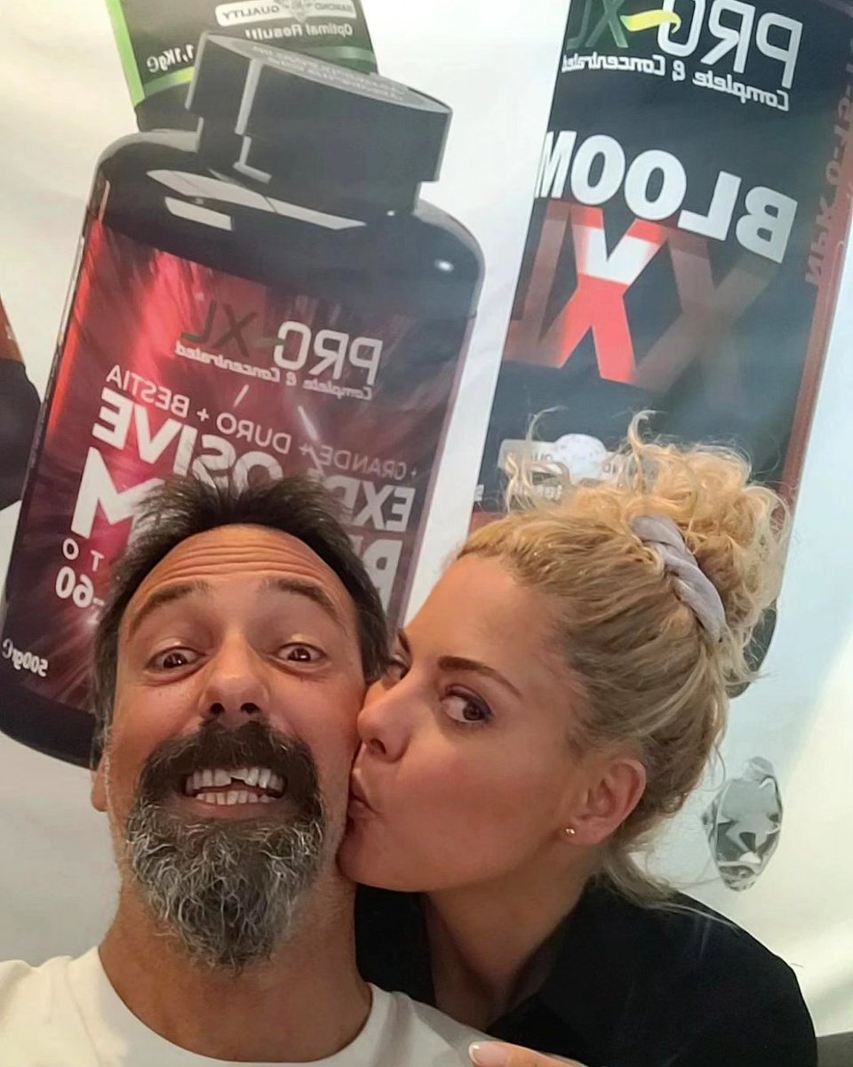 Sophie_MJ's tweet photo. Simplemente mi familia naranja 🧡🏝🌱✨️Os amo.

📸 Recap #kannabista 
•Spannabis 2024•💨
@KannabiaSeeds 🐲🥰 https://t.co/WGV9dUVAUH