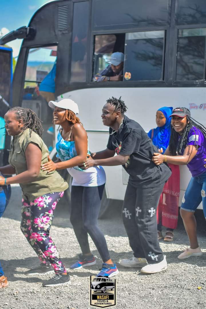 wasafi_tours's tweet photo. This is How Twende na Sgr Turudi na Bus Swimming at Zambezi cabin resort Went Down

https://t.co/20bxFHXegq https://t.co/qqOmCrMhZY