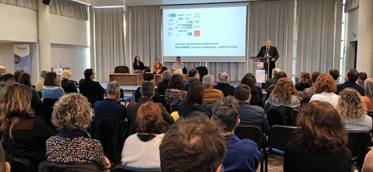 11Dsden's tweet photo. Ce mercredi 13 mars 2024 s'est déroulée en présence de Joël Laporte (IA-DASEN) et en partenariat avec l'#arpejeh, la première rencontre départementale autour de l'Orientation et de l'Insertion Professionnelle des élèves à besoins particuliers. @acmontpellier https://t.co/QCiTcygGNI
