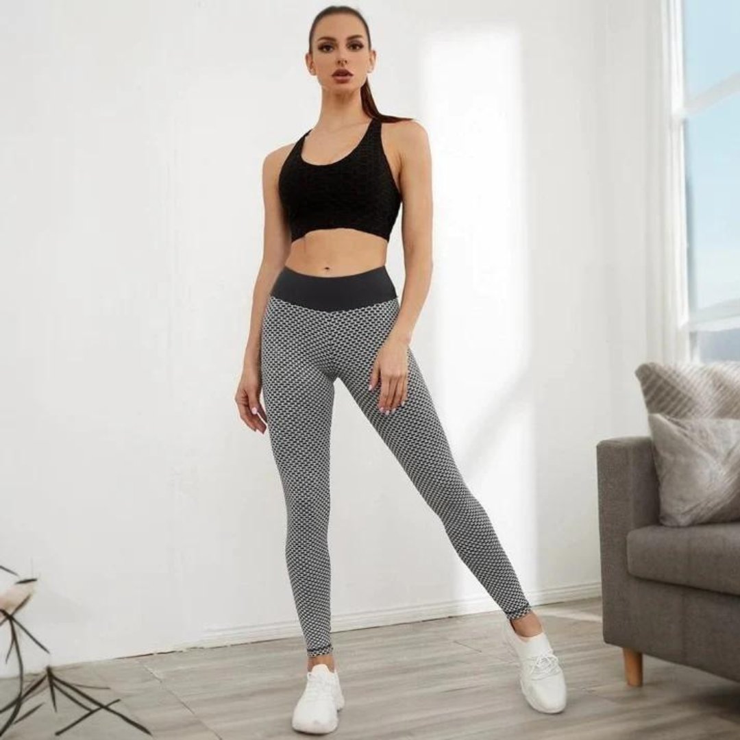 OutfitLander's tweet photo. Conquer your workout in style with our Seamless Plaid Breathable Active Fit Leggings - comfort and performance, seamlessly combined! 💪🌟

Product Code: 1549

Shop: https://t.co/tc2vbp6g7w https://t.co/jWGQpGD7Vq