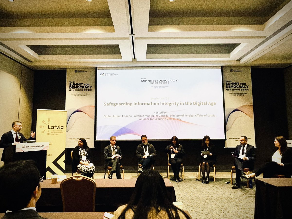 ViktorsMakarovs's tweet photo. Thanks to @StateDRL Allison Peters, @GAC_Corporate Ayesha Malette, @vntousas, @justinarenstein, @paulinaaibarra, Prof. Tae-Eun Song,  @DornerGillian, @GuusvanZwoll for great talk on Info Integrity &amp; AI today at #SummitforDemocracy in Seoul 🇰🇷. https://t.co/xvFvrul5Qz https://t.co/pYT2fwqVdS