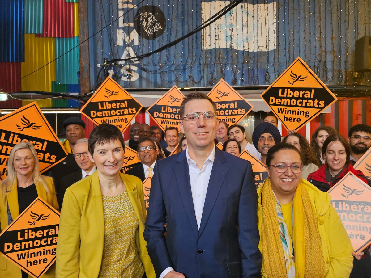 Our fantastic Mayoral Candidate @robblackie has just formally launched his campaign! Supported by @HinaBokhariLD , @CarolinePidgeon and so many more great #LibDems across #London - Rob is running a strong campaign to #FixTheMet