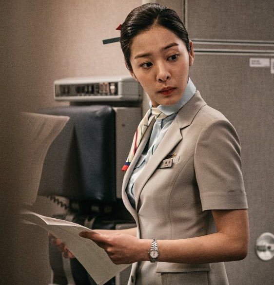 FORSEORINA_TH's tweet image. [ 💼 ] : วิชาแนะแนว101 กับอินอาวันนี้ มาดูอาชีพในบทบาทที่อินอาเคยแสดงกันค่ะ😉

✅👩🏻‍💼 หัวหน้าทีมมาร์เก็ตติ้ง : จินยองซอ #BusinessProposal 📉
✅👮🏻‍♀️ ตำรวจ : คิมชองอา #BeautifulLoveWonderfulLife 🚔
✅👩🏻‍✈️ แอร์โฮสเตส : อิมแทอึน #EmergencyDeclaration ✈️
#ซอลอินอา #SEORINA #SeolInAh #설인아