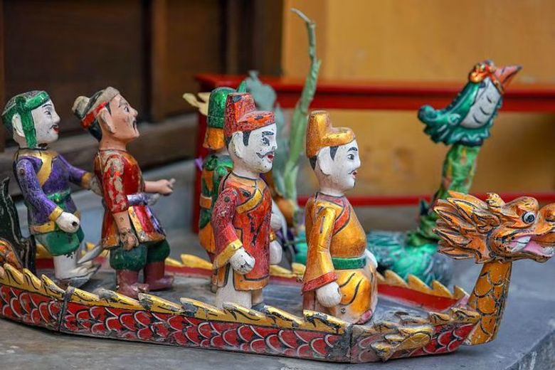 「ハノイおすすめ観光スポット】
タンロン水上人形劇でベトナムの伝統文化に触れてみませんか？🥰 

可愛らしい動きと生演奏が魅力です！人形劇では農村の暮らしやハノイの伝説を楽しめます🤗
