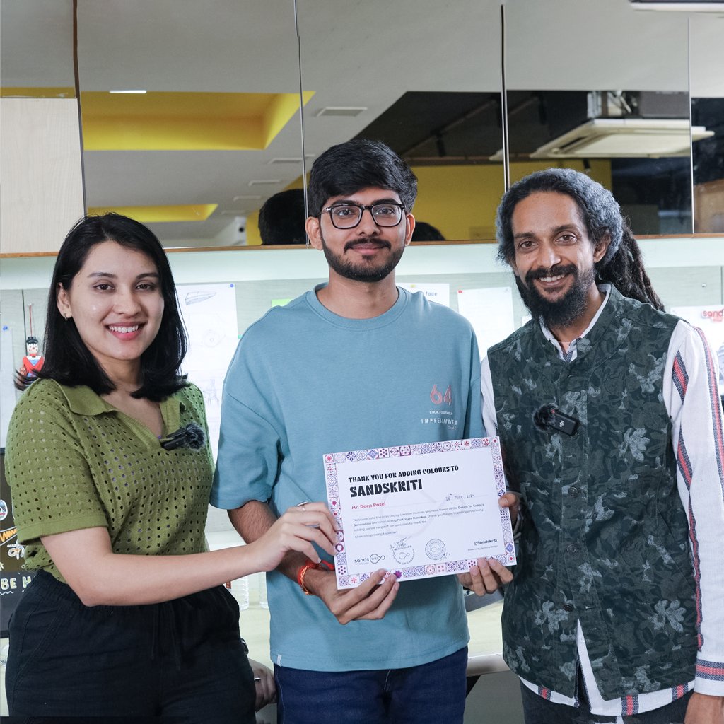 typodeep's tweet photo. Here's a little glimpse of my first time ever attending a design event or workshop! Guess what? I met @Maitreyee_kal  !

Big thanks to everyone! Especially @Maitreyee_kal and @SandcupStudio . https://t.co/iBi4DjdIxV