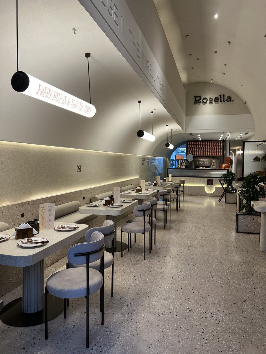 farfara444's tweet photo. إفطار رمضاني بنكهة ايطالية بـ 99 ريال فقط !! 🌙

مطعم روزيلا | Rosella 🍕 

بأجواء ممتعة و بيد شيف ايطالي مبدع تناولنا وجبة إفطار فاخرة تنوع أصناف و الطعم فوق لذاذة على ضمانتي هالمره .. 👍😍
أيضًا الكمية راهية مقارنة بالسعر و الجودة ! 👏
الموقع .. 📍
https://t.co/pZDFy58q83 https://t.co/cPjA3AFmK9