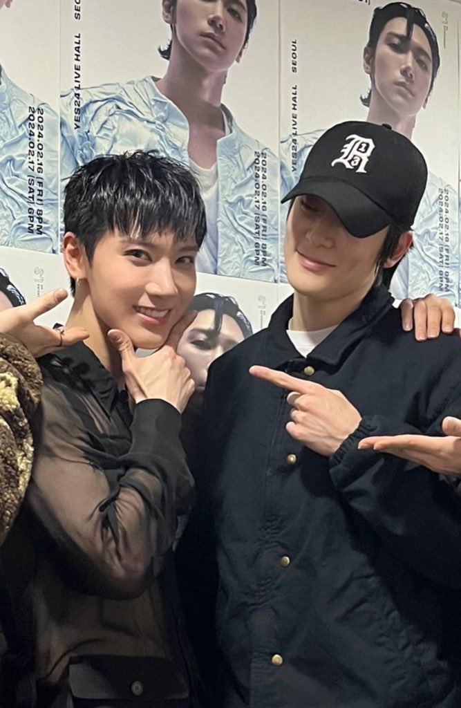bemindlee's tweet photo. ถามว่าแจฮยอนภูมิใจแค่ไหน ก็คือดูจากรอยยิ้มได้เลย ยิ้มตั้งแต่เตนล์เดินเช้าประตูมา  ㅠㅠㅠㅠㅠㅠㅠㅠㅠㅠ https://t.co/fxGUwV9T8L