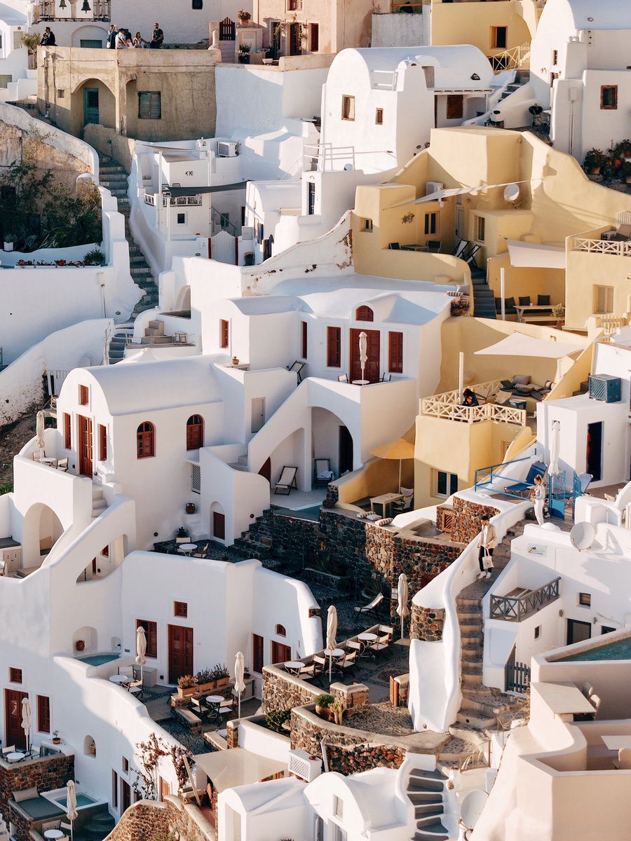 thanpant's tweet photo. Cycladic Beauty ⚪️ 
#santorini #greece #summer #island #cyclades #cycladic #photography #architecture #sun #travel https://t.co/kVPpCZmRmn