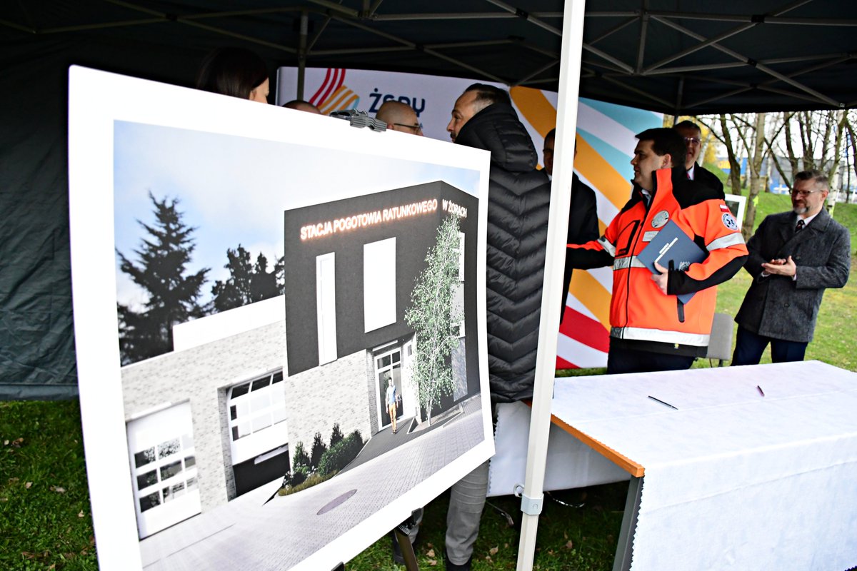 Nasze inwestycje nie zwalniają tempa 💪 W Żorach powstanie nowoczesna Stacja Pogotowia Ratunkowego w Katowicach 🚑🚨 Dzisiaj o szczegółach inwestycji na konferencji prasowej mówił dyr. #WPRKatowice <a href="/lukpach/">Łukasz Pach</a> 💪 Koszt przedsięwzięcia to prawie 5 mln zł!  <a href="/PrasoweSlaskie/">Urząd Marszałkowski Województwa Śląskiego</a> <a href="/JakubChe/">Silesia</a>