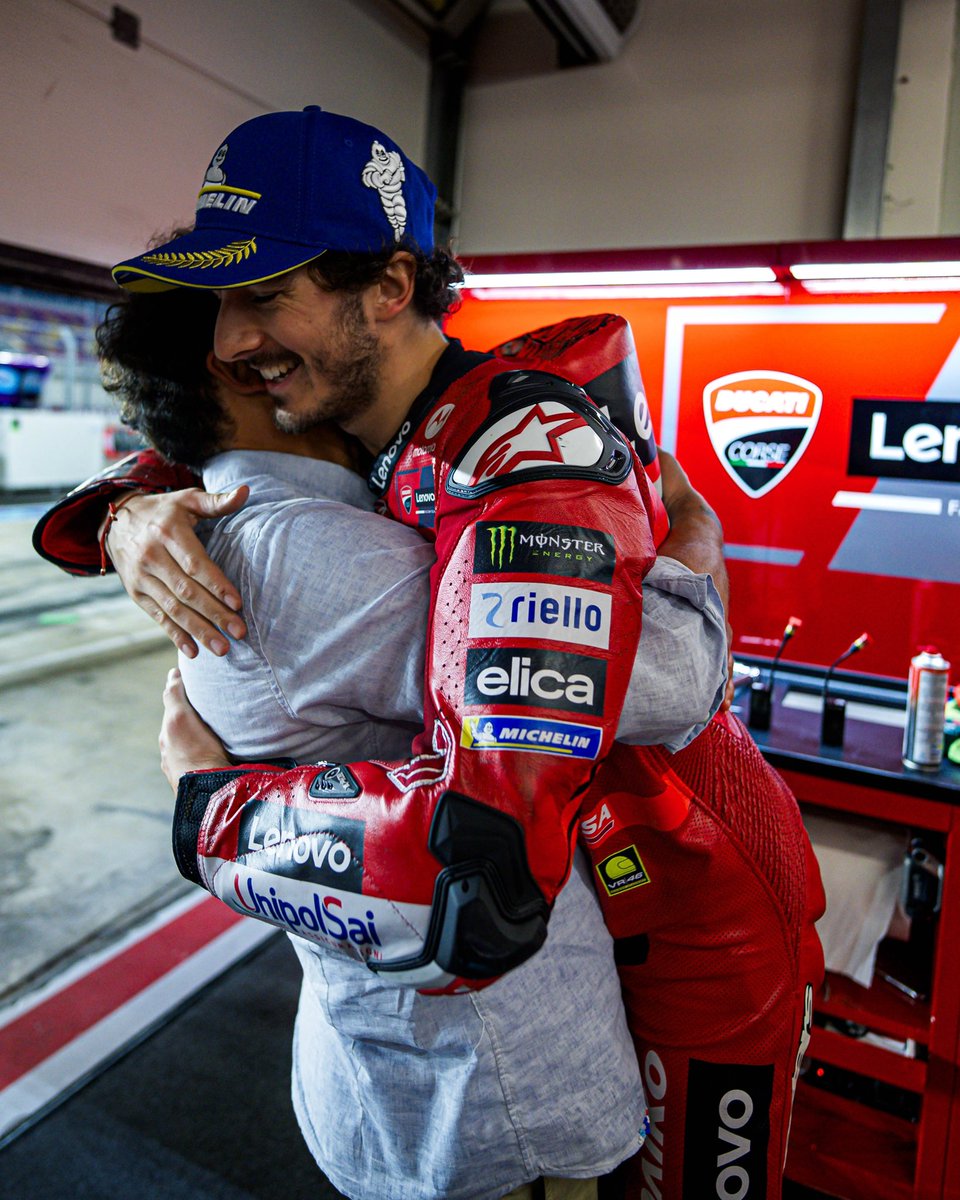 Happy Father’s Day! ❤️ 

#ForzaDucati #DucatiLenovoTeam #FathersDay