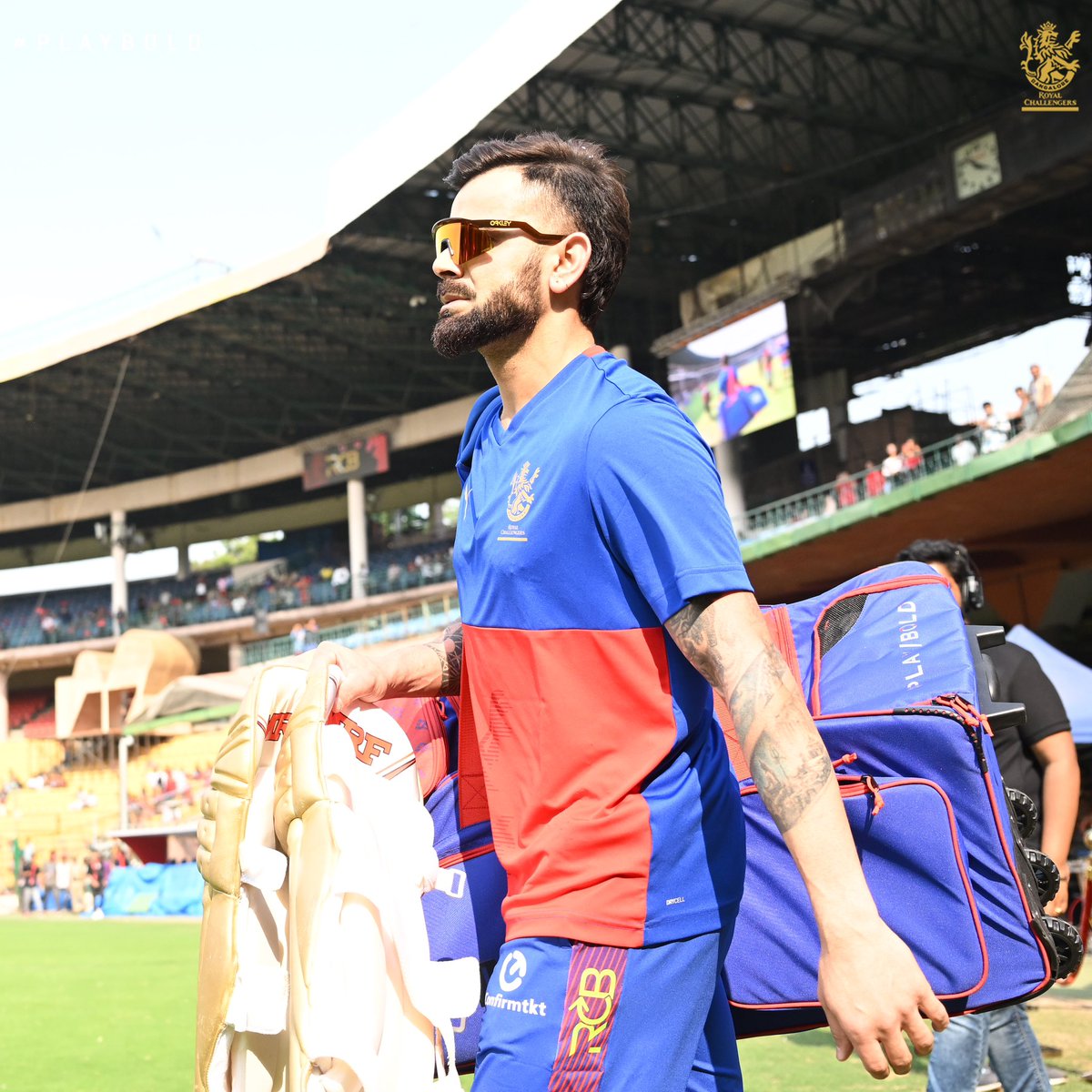 King in his Kingdom 👑

Virat is back in Chinnaswamy 🥹🏡

📍 Johnnie Walker presents #RCBUnbox powered by @kotak_life and <a href="/Duroflex_world/">Duroflex</a> has just begun!

#PlayBold #ನಮ್ಮRCB #IPL2024 (1/2)
