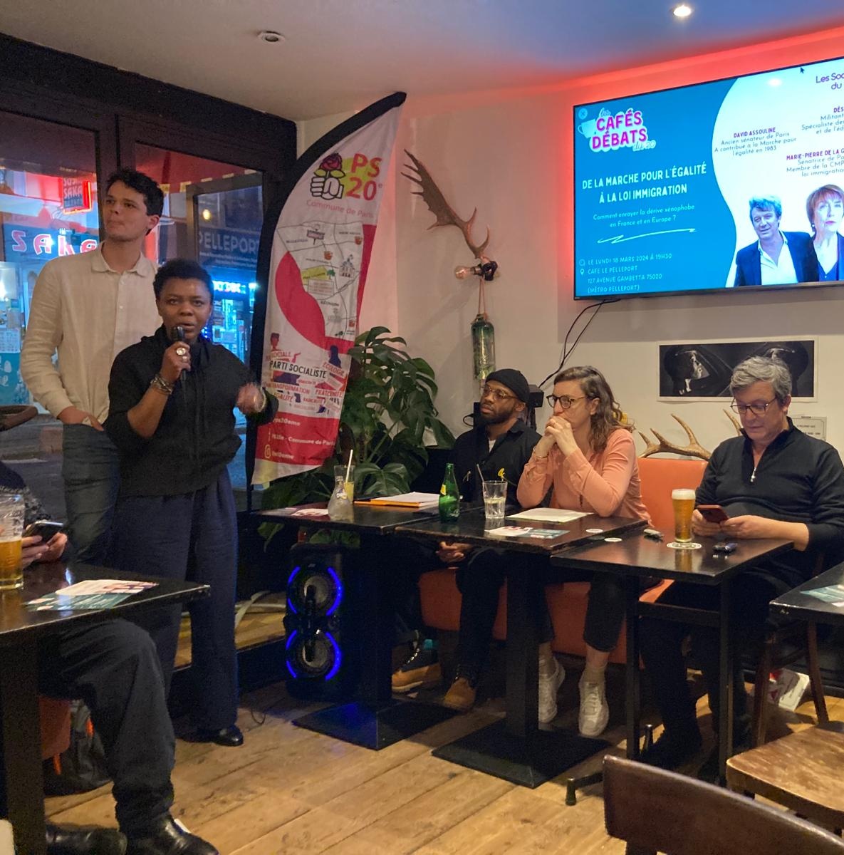 Échanges de qualité hier avec Désiré Kalombo de @SOS_Racisme et @dassouline au café-débat 'De la marche pour l'égalité à la loi immigration'✊️🌹 L'immigration n'est pas le problème, le racisme l'est ! À ns de proposer un récit autour de nos valeurs humanistes et républicaines