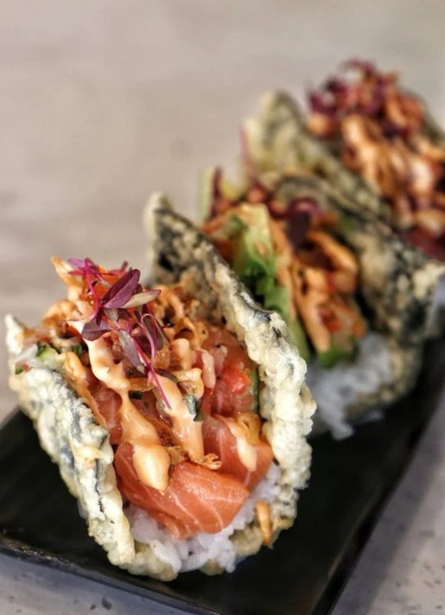 eatdrink75's tweet image. 🌮 🌯 🌮  It's Tuesday; have yourself a taco... Japanese style

#taco #tacotuesday #fishtacos #sushi #sushilover #SushiTime #sushiporn #sushiaddict #sushiplate #sushichef #japanesefood #sushiroll #sushifan #sashimi #wasabi #tacos