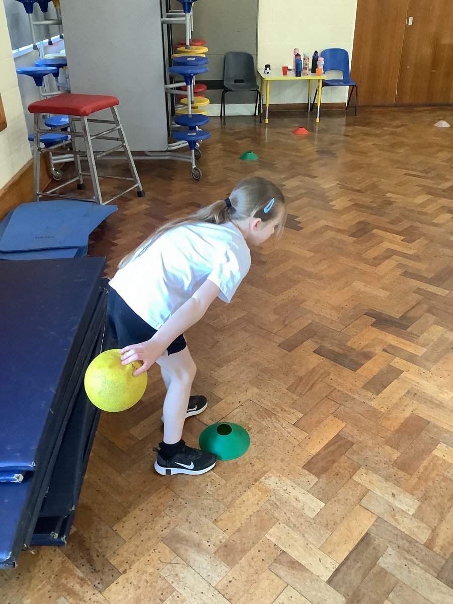 Y1AngramBank's tweet photo. In P.E we have been practising rolling and throwing a ball towards a target. @AngramBankSport https://t.co/f60lwidoIC