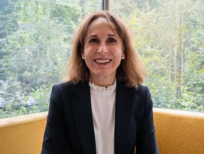 🤝| @AstonUniversity appoints new Dean of Aston Business School 🙌 Marian Garcia is a professor of marketing & innovation and has extensive academic and executive leadership experience 📅 She'll take up the position @AstonBusiness in May 👉tinyurl.com/yc5nsz5a #TeamAston
