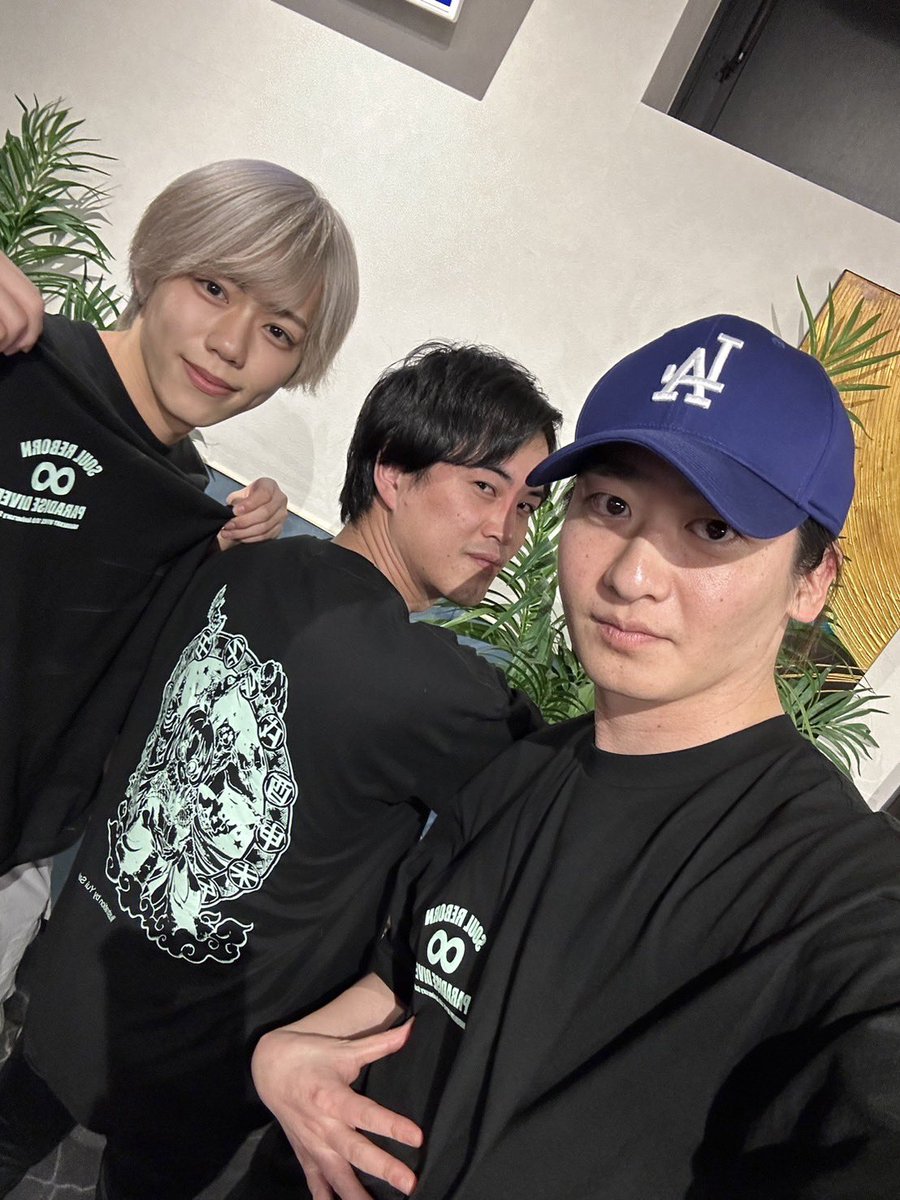 daiki_sugiura's tweet image. ポーカーの店舗対抗戦PRGに
リック代表としてチーム星空乳業として
参戦中！
鳴海部長がチップリーダーで幸先良し。
#RICGAMES
#ムサポ
#PRG