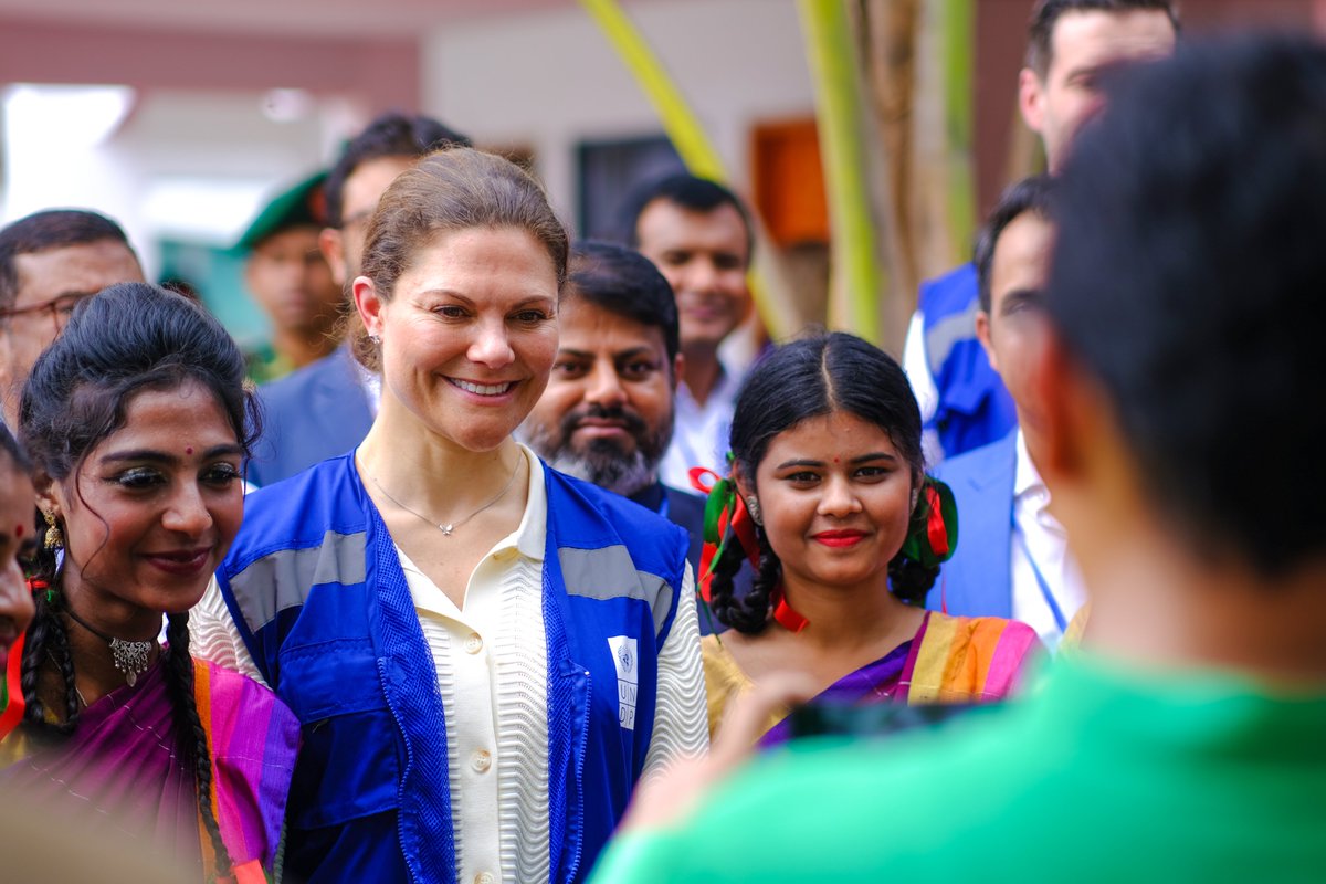 UNDP_BD's tweet photo. HRH Crown Princess Victoria 🇸🇪 & State Minister @zapalak inaugurated the Smart Service Point of Post Office in Koyra, #Khulna, a key milestone by @UNDP's @a2i_bd towards #SmartBangladesh 🇧🇩. Together, we are strengthening digital inclusion by providing essential services to rural areas, demonstrating technology's role in sustainable development.
@JohanForssell