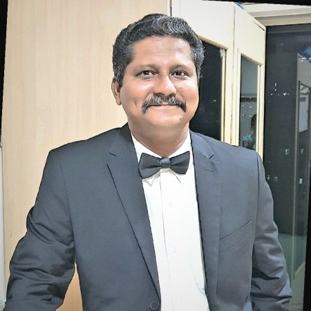 #Mall veteran @rajendrakalkar joins Adani as business head for retail and hospitality. Kalkar moved from #PhoenixMills, where he worked for almost 15 years. #retailnews #retailupdates #IndianRetail #shoppingcentres #retailpeople #peoplemoves @Bailay indiaretailing.com/2024/03/19/raj…