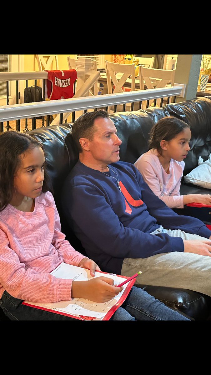 Derek Bidwell tweet media