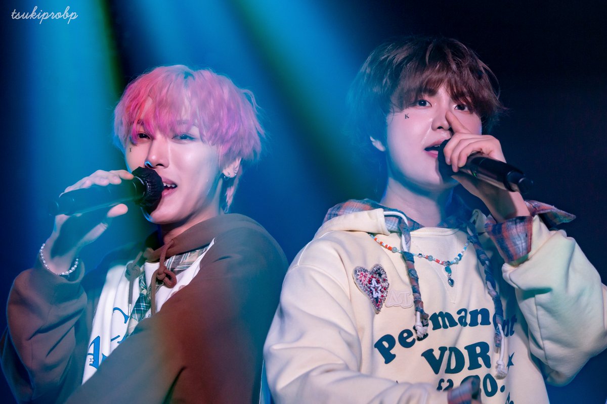 tsukiprobp's tweet photo. 24K+
240313 FC LIVE TOKYO

#24Kplus #투포케이플러스 #기용 #KIYONG #きよん #시우 #XIWOO #シウ #24Kplus_EVOLUTION https://t.co/PRbjfKtjcs