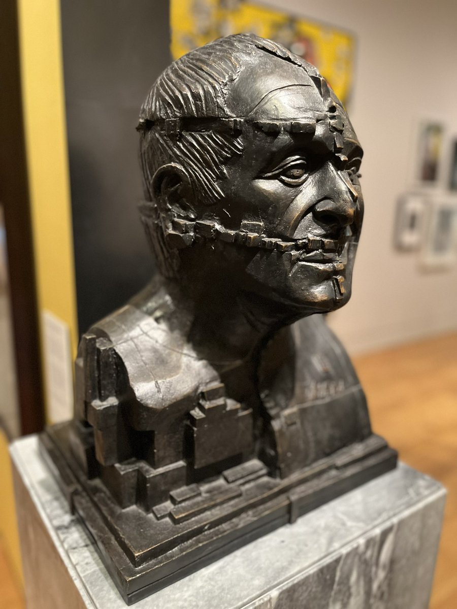 Eduardo Paolozzi bust at the @NPGLondon of Lord Richard Rogers…or is it more Ken Livingstone? Can’t decide.