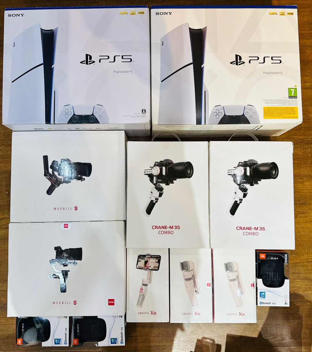 Restocked a little something for the content creators here😊😊Camera and Mobile gimbals now available in stock

Contact us on 0754278053☎️