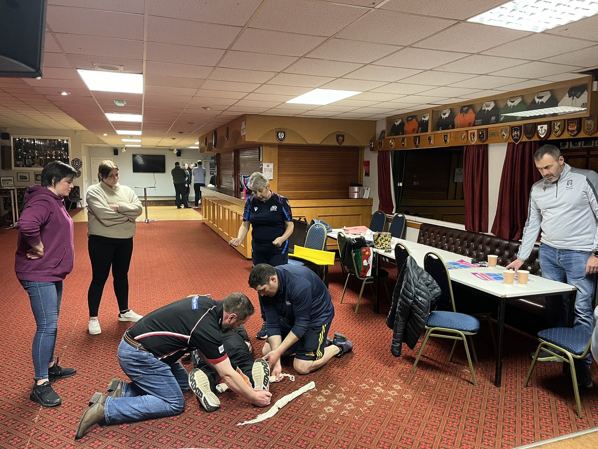 Last night <a href="/KelsoRugby/">Kelso RFC</a> hosted a SCRUMCAPS First Aid Level 1. 

Thanks to Niki and Katrina who delivered the course, great practical session. 👍

Thanks to all Kelso rugby volunteers who attend to ensure that we are covered across all sections.

⚫️⚪️