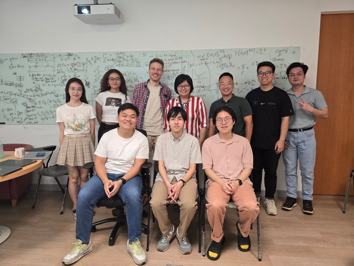 Spontaneous in.Q group photo @ March 2024. Our guest of the month, <a href="/s_minagaw/">Shintaro Minagawa</a> gave a lovely talk summarizing his recent works!