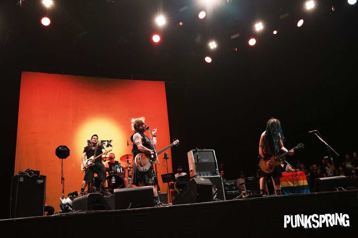 PUNKSPRING 2024 - LIVE PHOTO💀

DAY2📸
NOFX🔥
#NOFX 

詳細は公式ページのPHOTO GALLERYで💁
punkspring.com/gallery/nofx

📸 by中河原理英

#punkspring #パンスプ