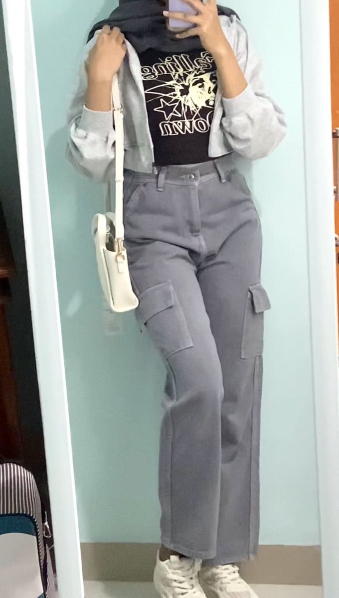 💫💫SPILL OUTFIT💫💫

•hoodie crop (grey marl) : shope.ee/8pOHIjvd5g
•croptop : shope.ee/20XxADC2Io
•shoes : shope.ee/7pVk6xK9dr
•bag : shope.ee/3L3KkiNLaj
•jeans (grey) : shope.ee/3VMkx442W5

#racunshopee #outfits #outfitideas #zonauang