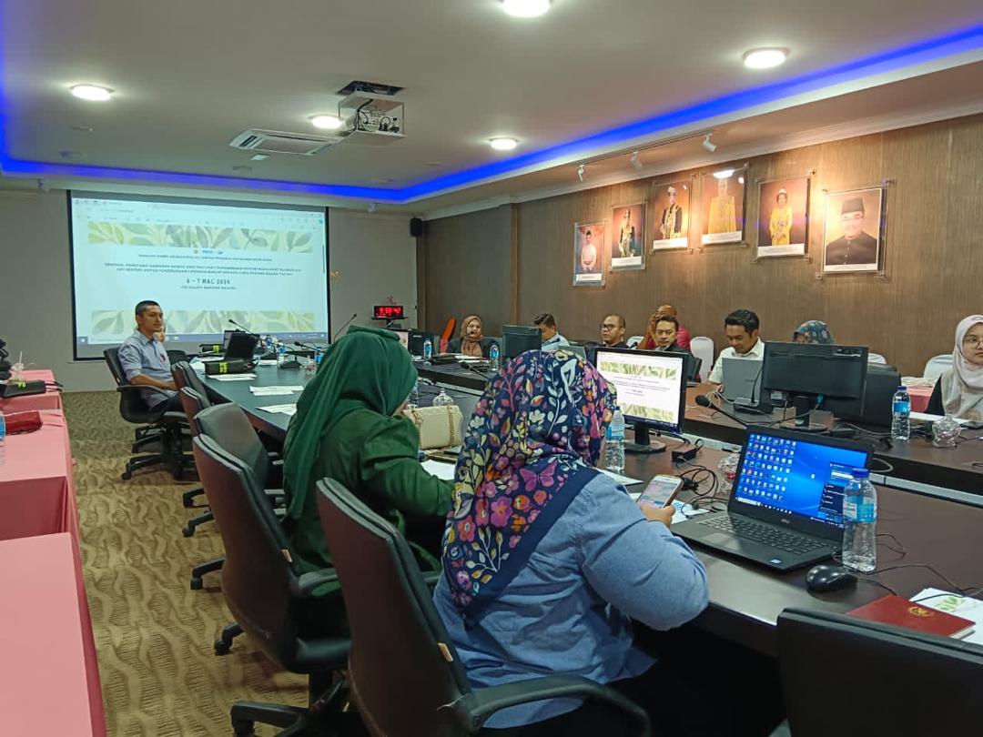 KedahJps's tweet photo. Bengkel Pemetaan Kawasan Banjir 2023 dan Taklimat Penggunaan Sistem Maklumat Sumber Air (MyWater) Untuk Penggunaan Laporan Banjir Semasa (LBS) Secara Dalam Talian.
#JPSKedah
#JPSMalaysia
#jayakanperkhidmatansempurna https://t.co/5JaKeKPEA9