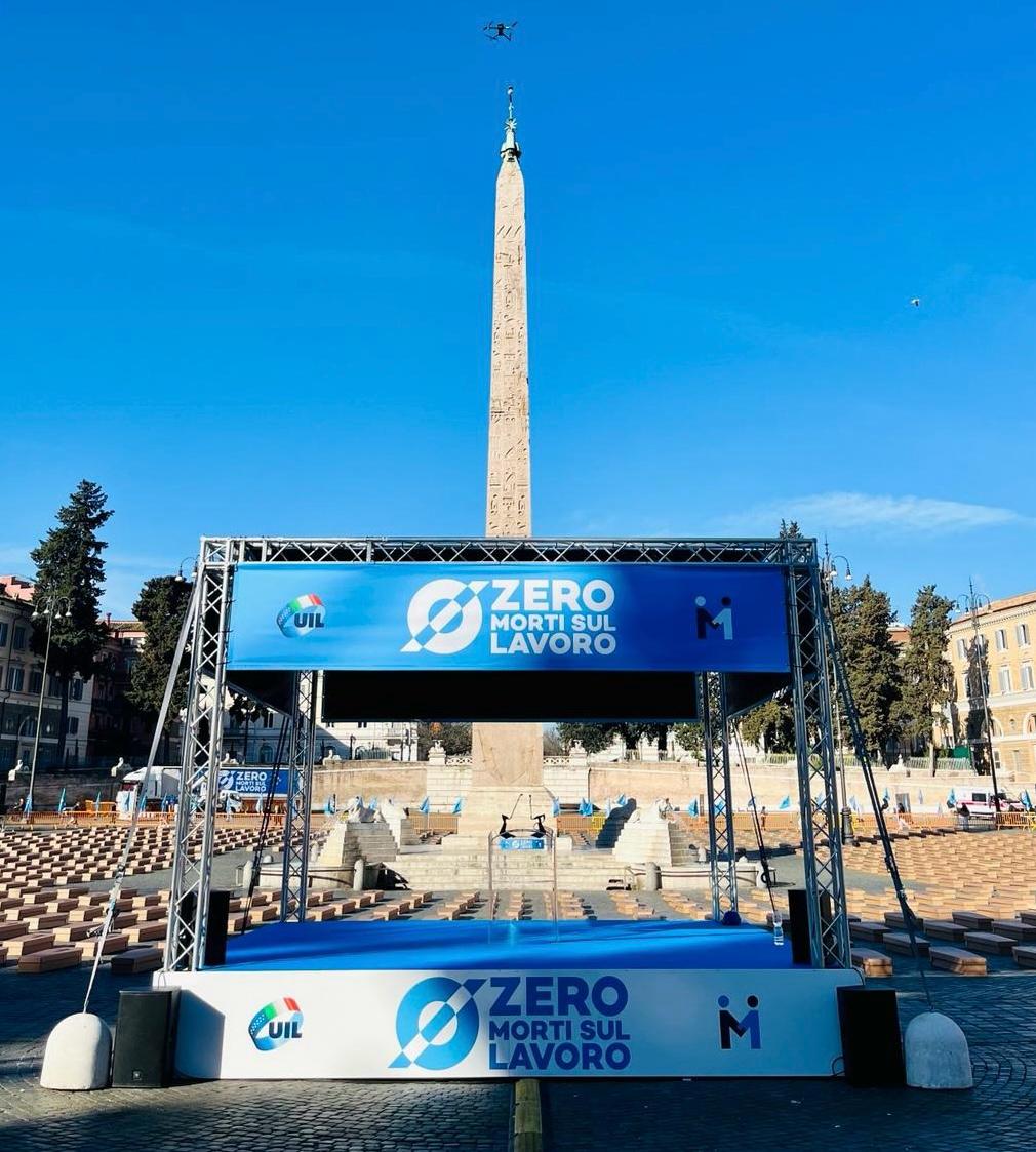 MILLE BARE IN PIAZZA DEL POPOLO A ROMA PER RICORDARE LE VITTIME SUL LAVORO! #ZeroMortiSulLavoro