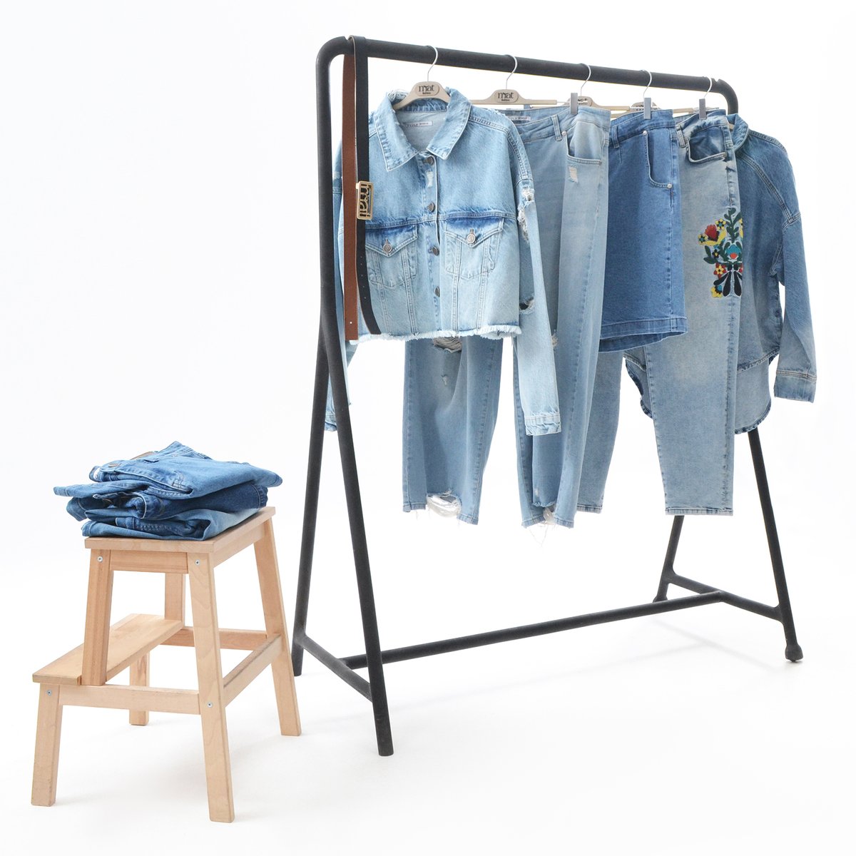 Step into Denim bliss with our curated collection! Embrace modern elegance effortlessly! 👖✨

#WardrobeEssentials #DenimBliss #matfashion #plussizefashion #bodypositivity