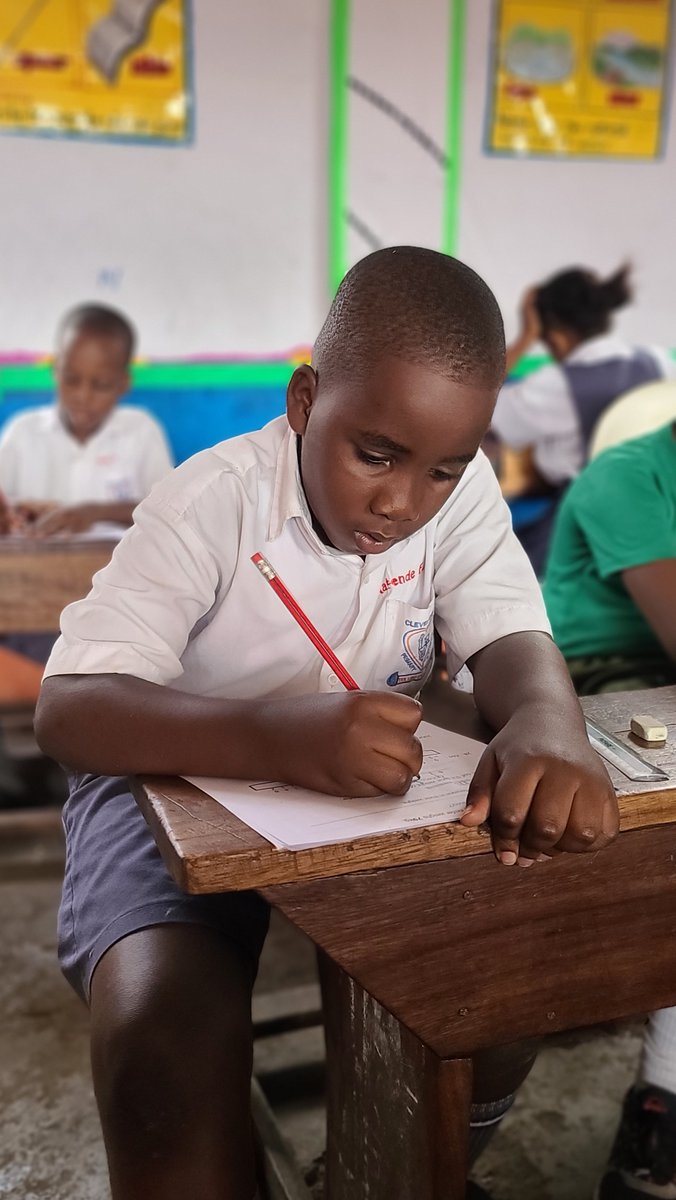 ClevelandHillp1's tweet photo. Best of luck dear children as you embark on your midterm exams, rest assured that we wish you nothing more but assured success.😉👍 #midtermexams #tuesdaythoughts #clevelandhillschools #UNEB #KampalaCreme #Etania #Mbarara #RoyalAnnouncement #teens #Kadaga #Spire. https://t.co/FAgbimOoMa