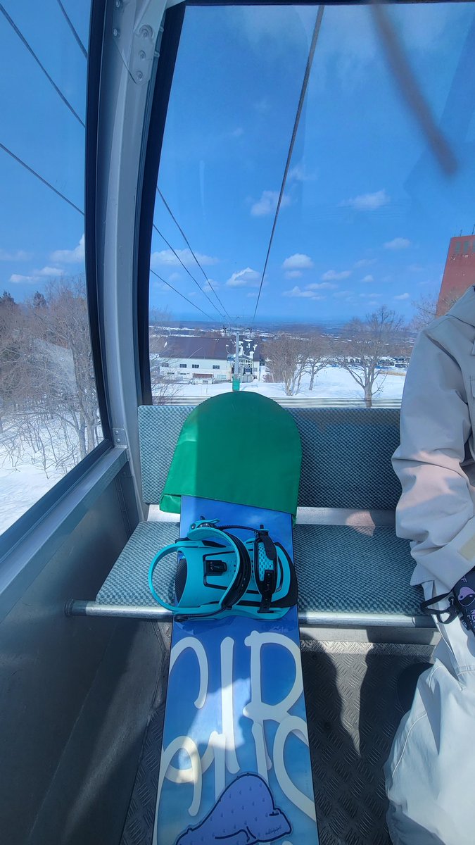 本日、青森スプリング
雪質はばっちりでした
今日で今シーズンは終了するかな