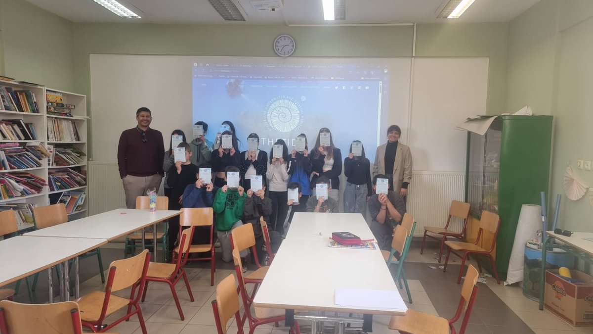 In the framework of #THETIDA project CMMI visited the Primary School & Folklore Museum of Gonni in Greece & informed students about THETIDA’s objectives on protecting coastal & underwater heritage against climate threats.
#coastalheritage #bluecareers 
👉tinyurl.com/bdehp76t