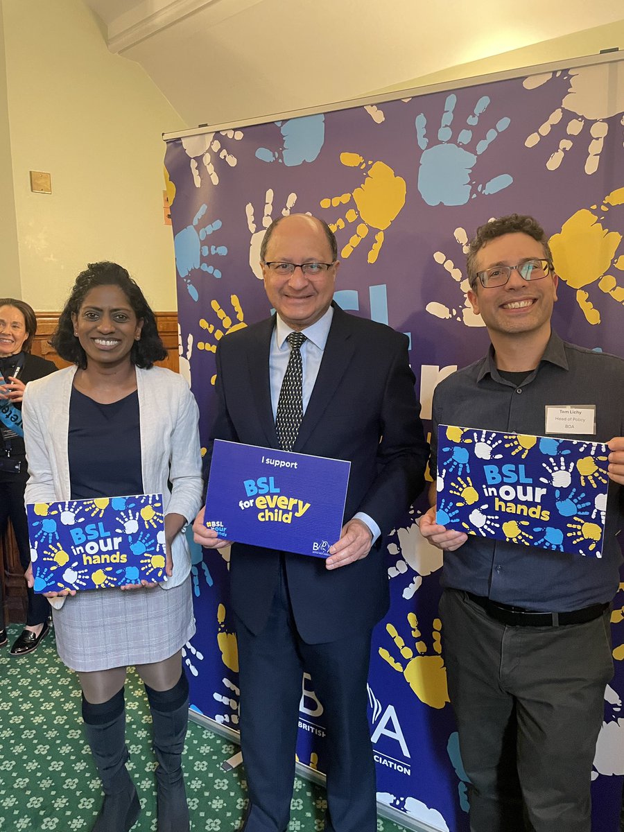 @ShaileshVara thank you for coming to @BDA_Deaf parliamentary reception for #BSLinourhands. We are so delighted that you agreed to sign for every hearing parents should have free BSL lessons for their deaf children.