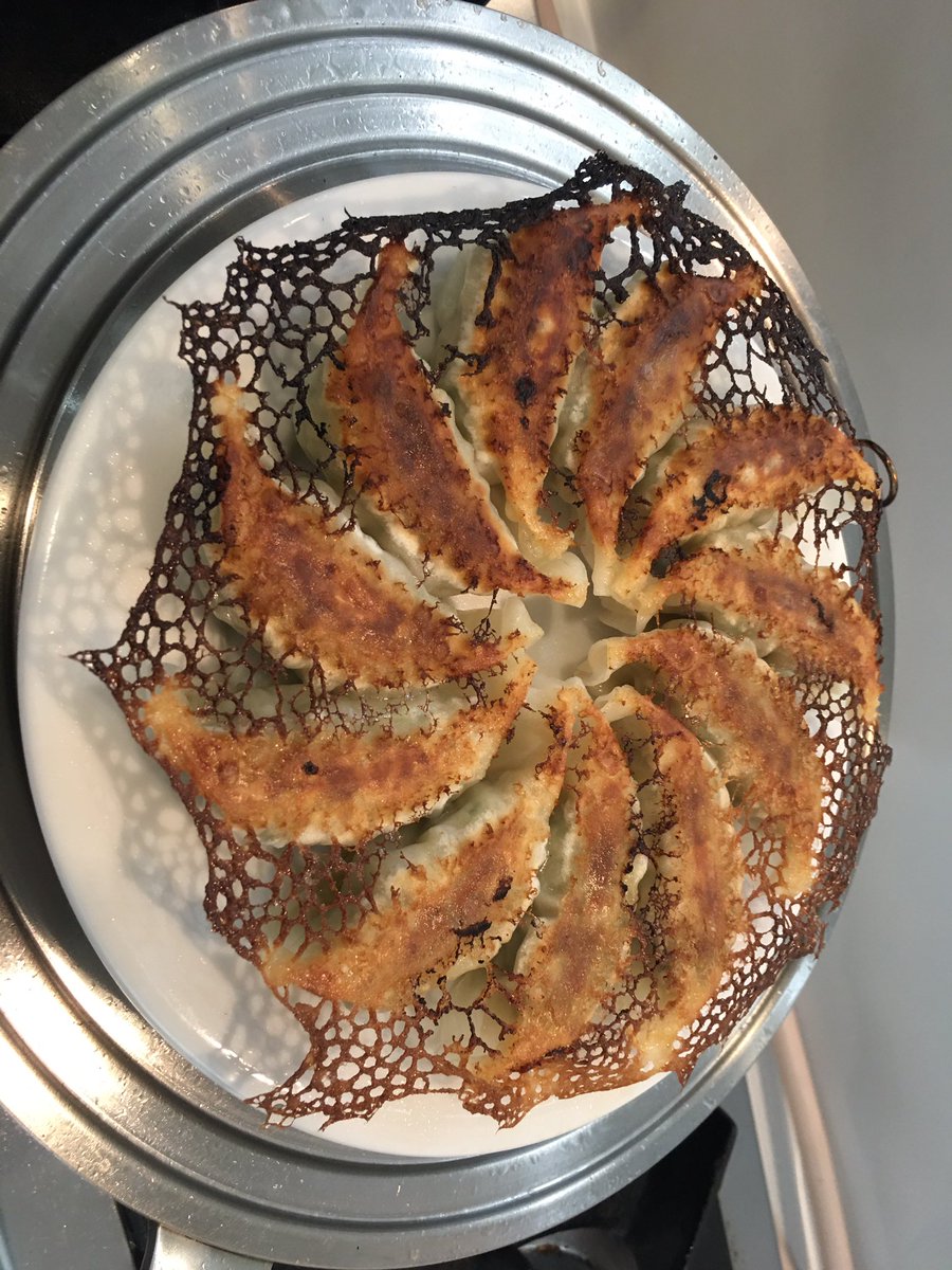 今日は餃子🥟🥟