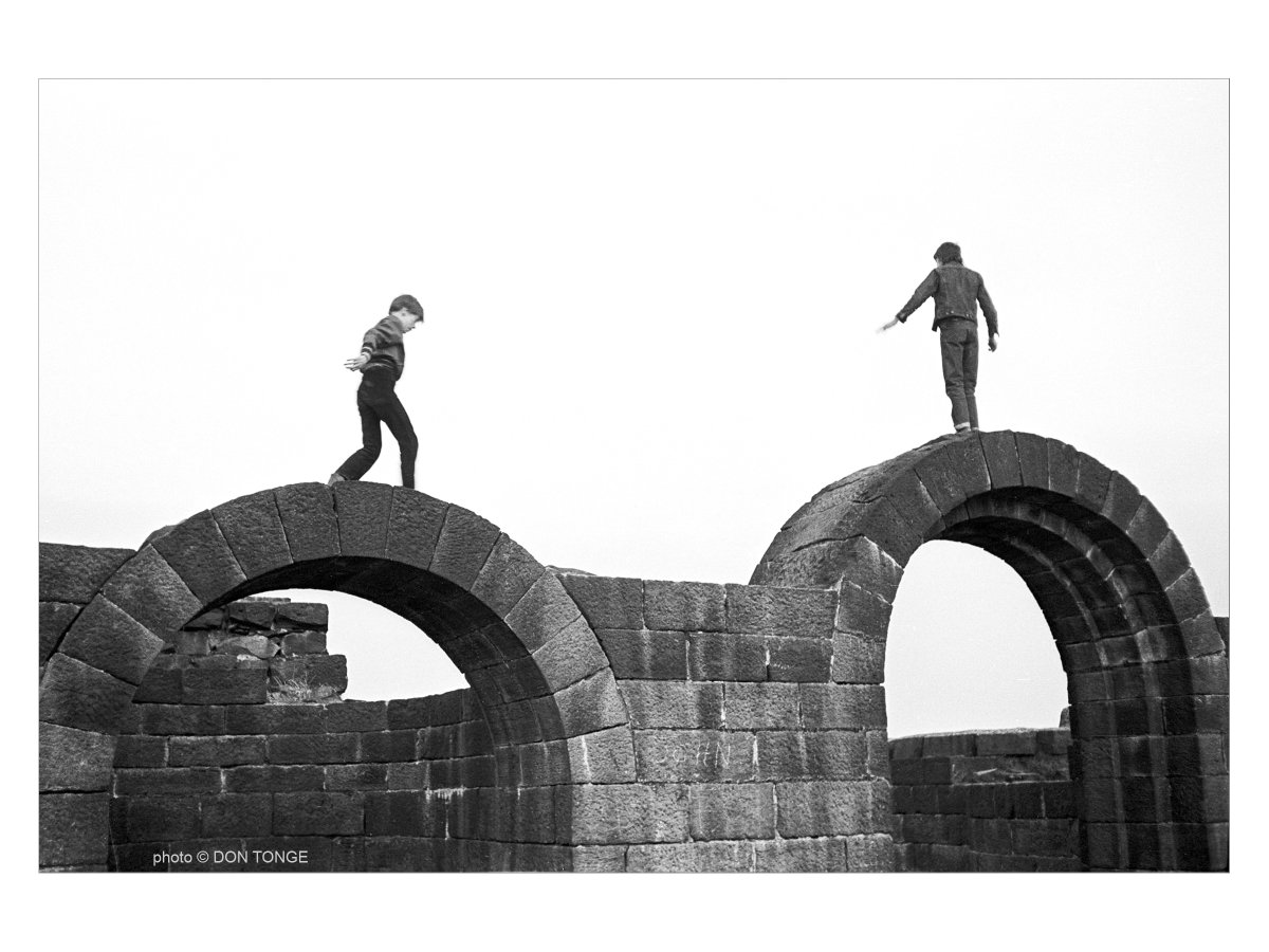 The Folly at Rivington, Horwich near Bolton, Lancashire, England UK a few years ago. #britishculturearchive #caferoyalbooks #fistfulofbooks #framesmag etsy.com/uk/shop/DonTon… #blackandwhitephotography #blackandwhitephotography #monochrome #filmphotography #documentingbritain