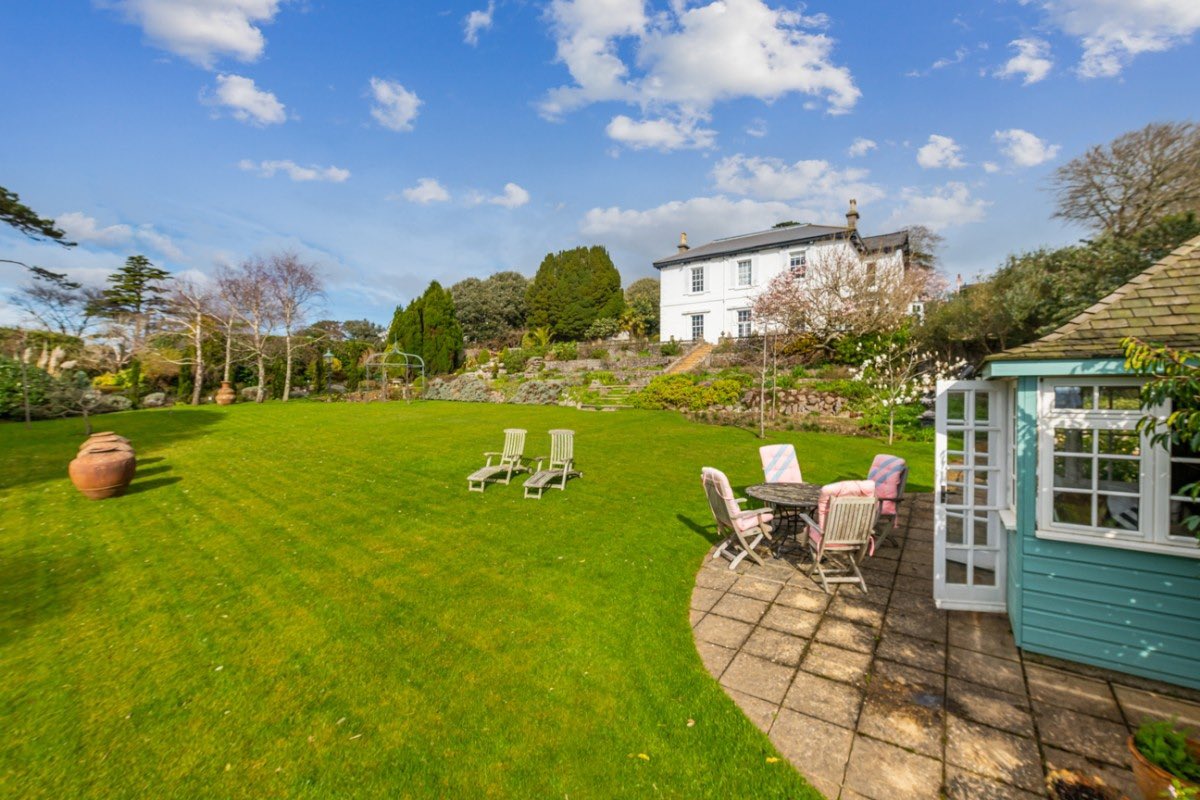 NEW LISTING 🌿 Middle Lincombe Road
Guide £2,200,000 Freehold

📞 01803 296500
📧 mail@johncouch.co.uk 

#luxuryhomesforsale #selling #estateagentsuk #househunting #torquayproperty #torquay #estateagentstorquay #estateagentsdevon #devonproperty