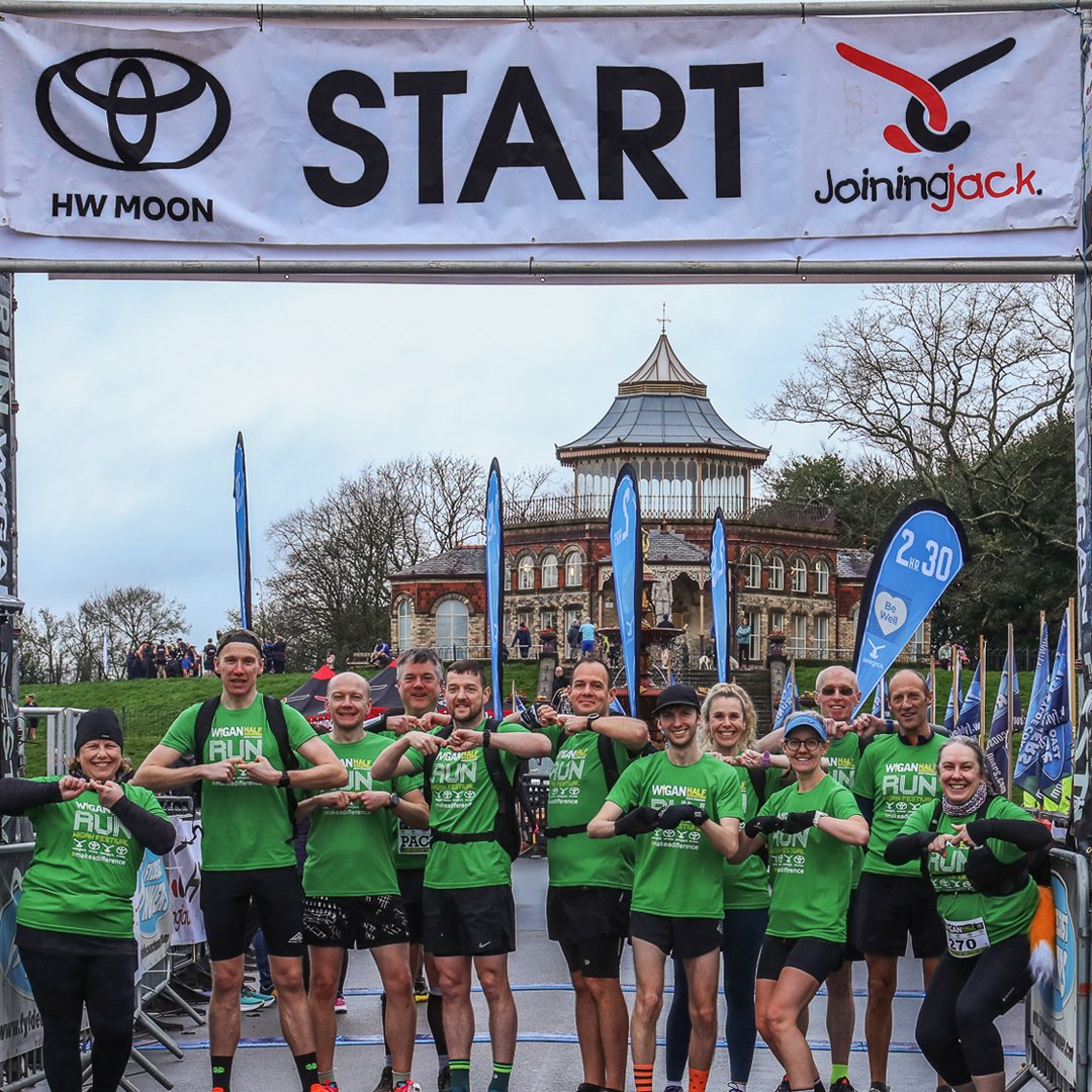 admcustomwear's tweet photo. Well done to every one who took part in the Run Wigan Festival on Sunday!🏃‍♂️

The finishers bag, tee, and medal was designed and produced by ADM - how amazing do they look!💚

#adm #makeityours #runwiganfestival #joiningjack #TeamJJ #halfmarathon #runningtee #screenprintedtees https://t.co/4w94ywlyqJ
