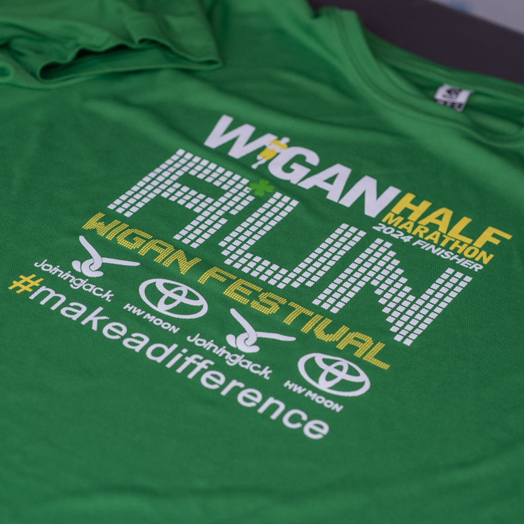 admcustomwear's tweet photo. Well done to every one who took part in the Run Wigan Festival on Sunday!🏃‍♂️

The finishers bag, tee, and medal was designed and produced by ADM - how amazing do they look!💚

#adm #makeityours #runwiganfestival #joiningjack #TeamJJ #halfmarathon #runningtee #screenprintedtees https://t.co/4w94ywlyqJ