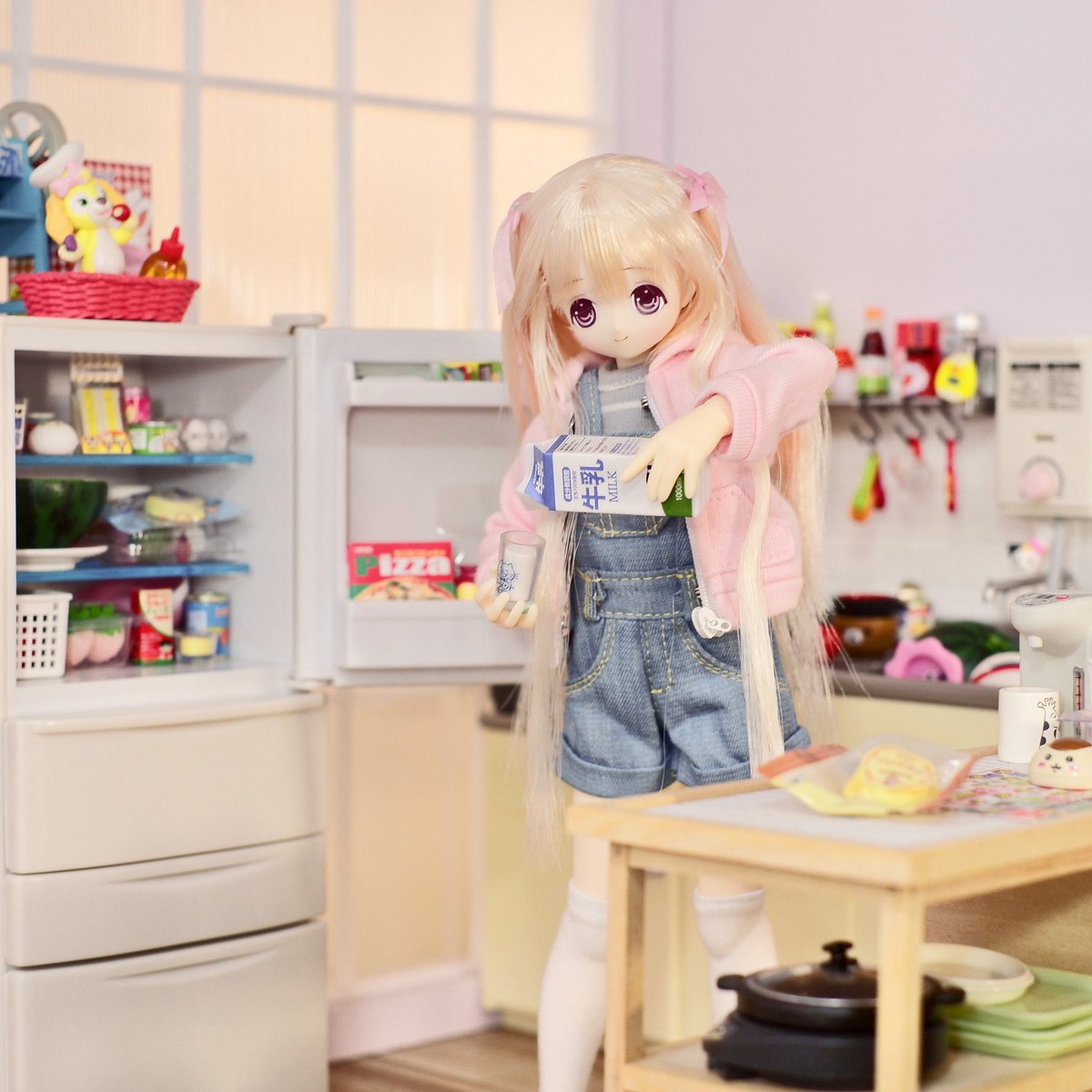 ssdollysss's tweet photo. ひと休みに一杯いかがですか〜🥛🐮

#azone  #アゾン  #rement  #アゾカツ  #アゾンドール #アゾンドール #ドール https://t.co/uX9cxN3sMM