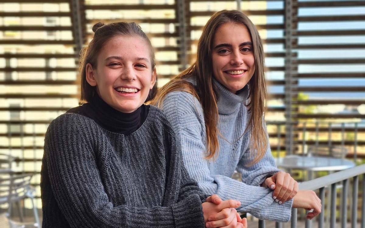 UPFBarcelona's tweet photo. Revista #360UPF
🗣 “L’esport d’alt nivell m’ha donat valors com el sacrifici, la constància o la disciplina, que són essencials en medicina”
Parlem amb Jana Cid i Èlia Saura, estudiants de Medicina @UPFbiomed
👉 https://t.co/9wBC1pYkXk #TalentUPF https://t.co/WuHvCFkIK1