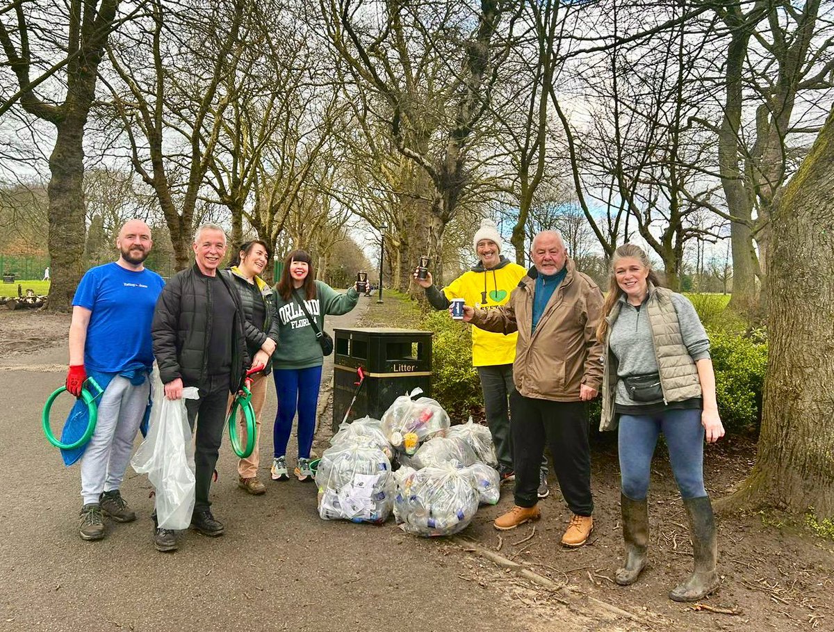 lpoolcouncil's tweet image. There&apos;s a host of community events taking place this week for the #KeepLiverpoolTidy Spring Clean.

There&apos;s two today:

* By the KFC on East Prescot Rd, #Dovecot 
* Cinema Drive, #Wavertree

Find out more at: liverpool.gov.uk/klt

#BeTheChange #ImprovingLiverpool

@lpool_LSSL